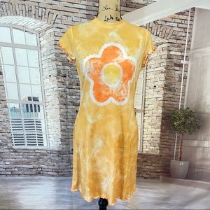Urban Outfitters The Ragged Priest Lucy Tie-Dye Floral T-Shirt Dress Yellow Med